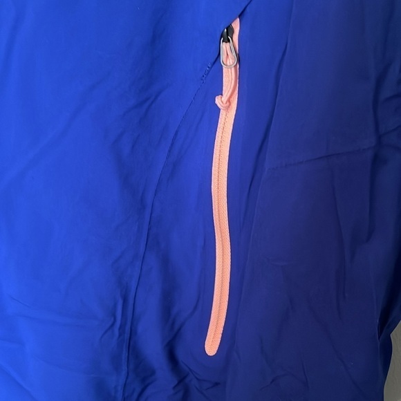 The North Face HyVent 2.5L Summit Series, Royal Blue/Pink Women’s Size medium - Picture 5 of 12